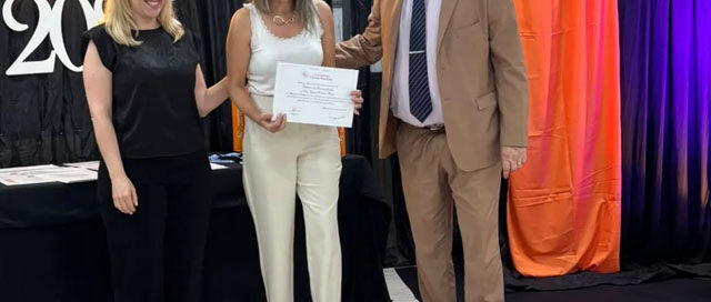 Wanda: La intendente Romina Faccio fue distinguida como Graduada Notable